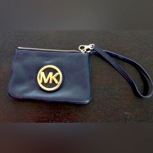 Michael Kors wristlet - black with gold